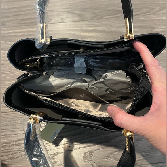 NWT : Gray/Black handbag - Picture 5 of 13